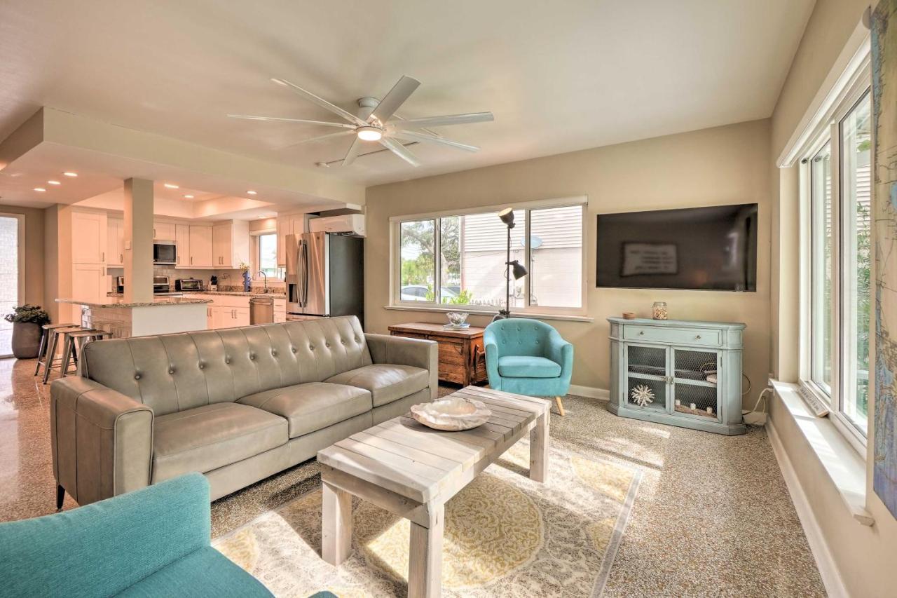 Pet-Friendly Waterfront Home - 2 Mi To Beach! 塔彭斯普林斯 外观 照片