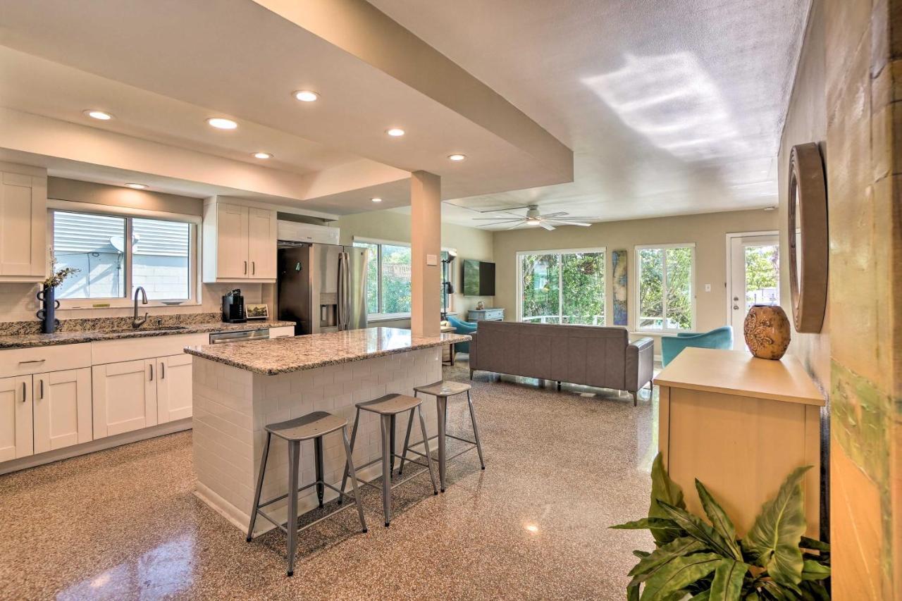 Pet-Friendly Waterfront Home - 2 Mi To Beach! 塔彭斯普林斯 外观 照片