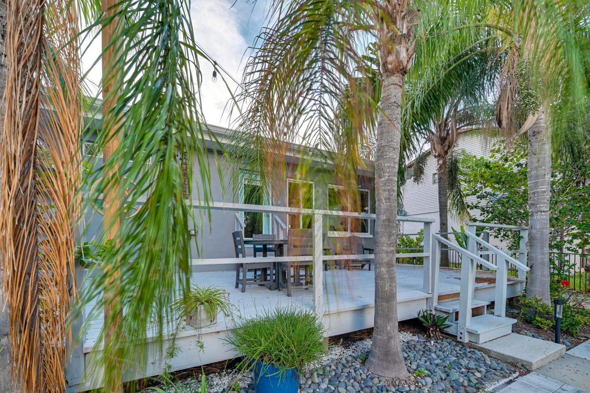 Pet-Friendly Waterfront Home - 2 Mi To Beach! 塔彭斯普林斯 外观 照片